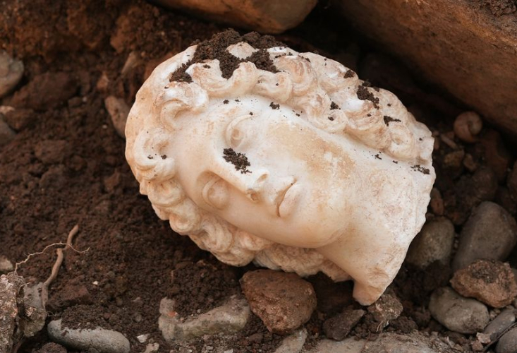 У Туреччині археологи виявили мармурову голову Александра Македонського