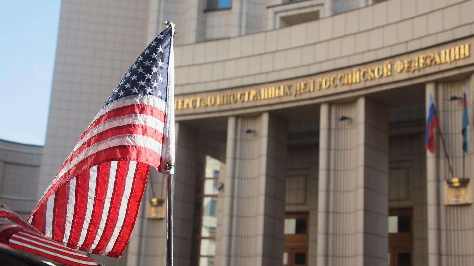 США зменшать щомісячну фінансову підтримку України