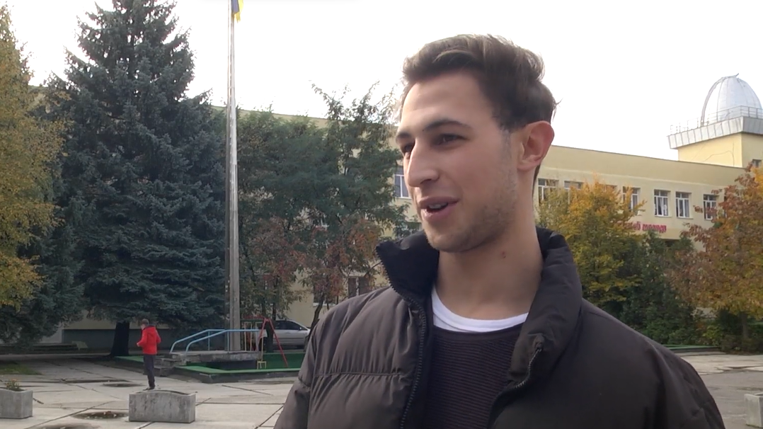 «По суті мене обікрали»: у Луцьку зі студента двічі зняли гроші за одне порушення (відео)