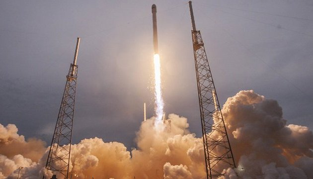 SpaceX вивела на орбіту ще два супутники зв’язку