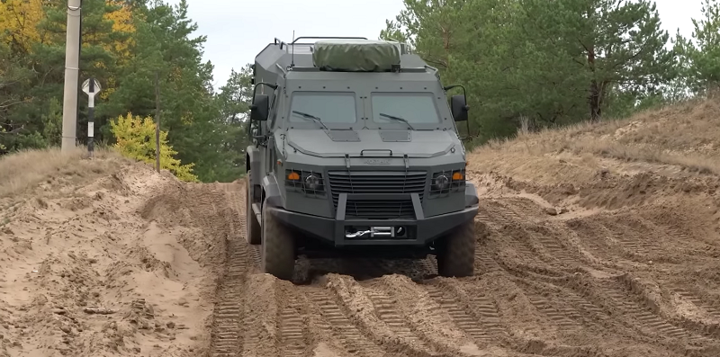 В Україні розробляють броньовану евакуаційну машину (фото)