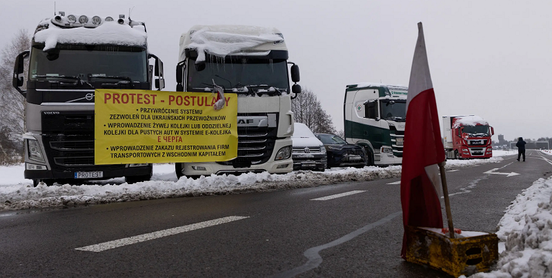 Країни Балтії оголосили Польщі демарш через блокаду українського кордону