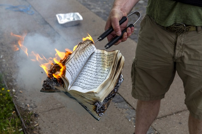 У Данії заборонили спалювати Коран