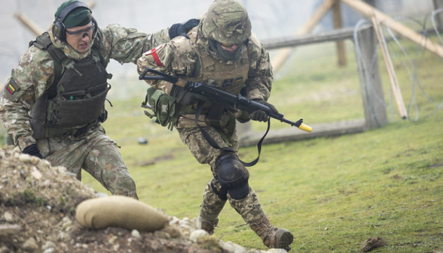 Литва планує наступного року підготувати 3500 українських військових