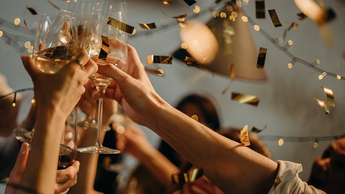 З чим п'ють шампанське: варіанти закусок для Нового року