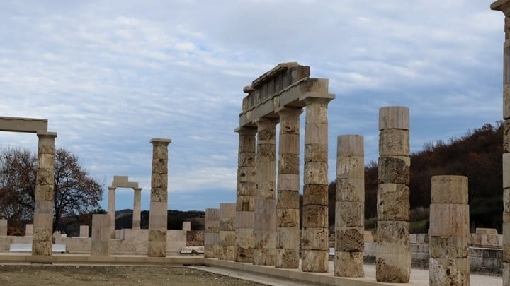 У Греції вперше за 16 років відкрили палац, де коронували Александра Македонського