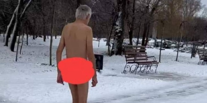 Попри сніг і мороз: Запоріжжям розгулював оголений чоловік (відео)