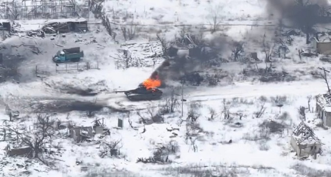 Нескінченно можна дивитися на це: волинські тероборонівці підсмажили російський танк (відео)