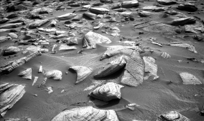 Марсохід Curiosity зафільмував на Марсі відомий символ із «Зоряного шляху» (фото)