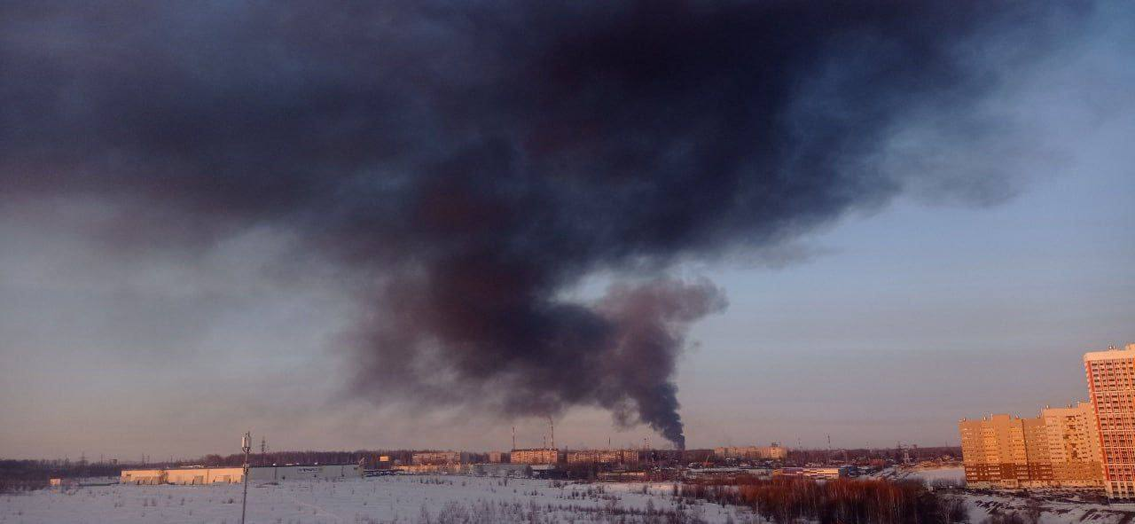 Були вибухи: у Рязані – пожежа на нафтопереробному заводі