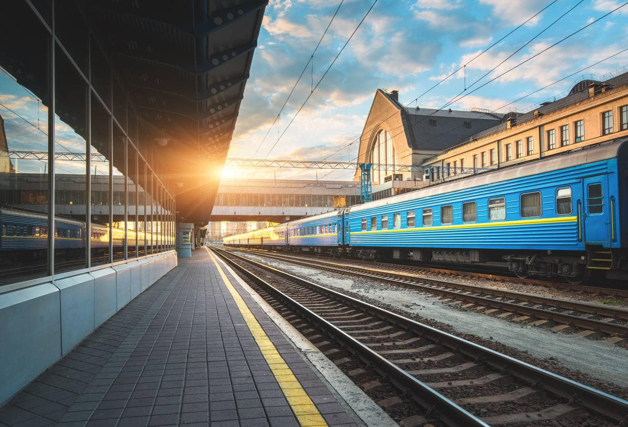На період шкільних весняних канікул Укрзалізниця призначає додаткові поїзди