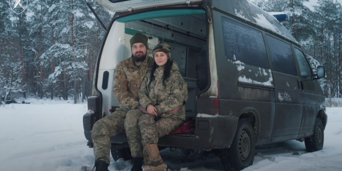 В житті ніколи б не перетнулись: парамедик з Камінь-Каширщини одружився з «Міс Україна»​​​​​​​ (відео)