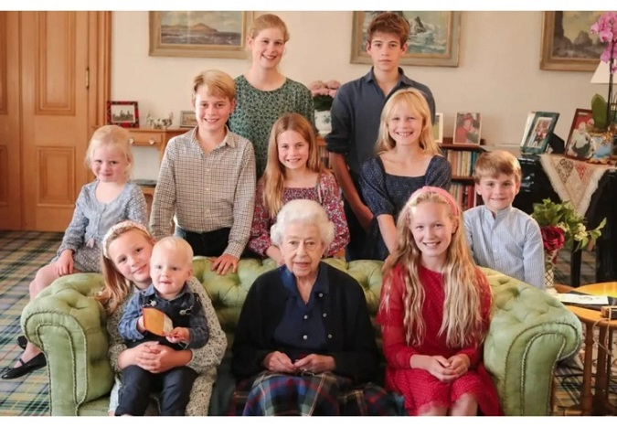 На фото королівської родини знову виявили фотошоп