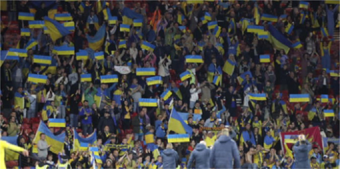 10 років тому українські фанати заспівали світовий хіт «п***н – *уйло» (відео)