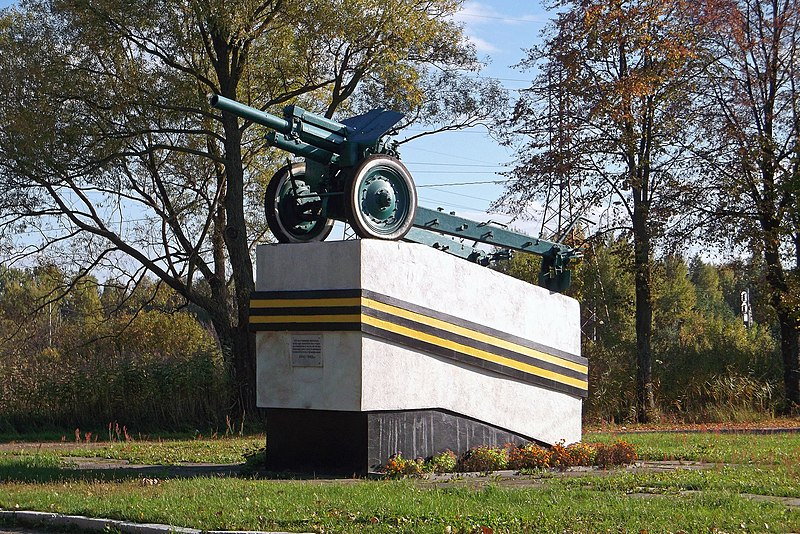 У Ковелі знесли пам'ятник радянським артилеристам