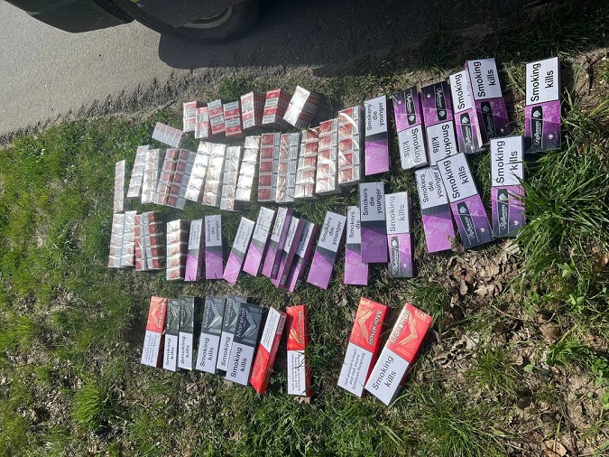 На Камінь-Каширщині в салоні авто знайшли «ліві» сигарети