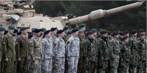 НАТО перекидає нові сили на схід і приводить війська в боєготовність